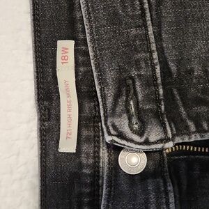 Levi 721 High Rise Skinny Black Jeans 18W